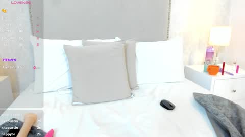 susanthomass online show from 11-24-25, 11:48