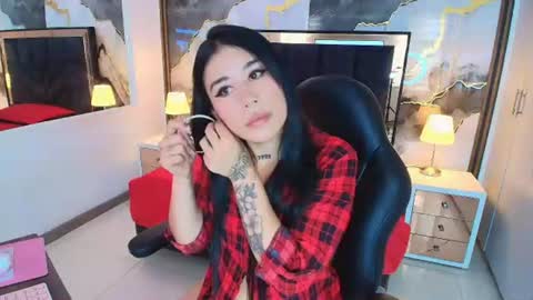 susanvilla online show from 07-18-26, 07:39