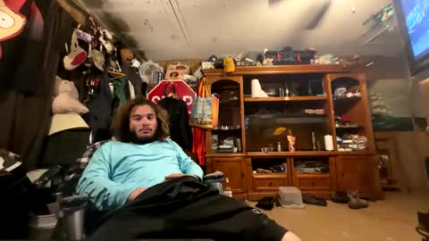 Snapshot of sushi_burrito03 chatting on 03-11-25, 01:05 Davey Jones online show from 03-11-25, 01:05