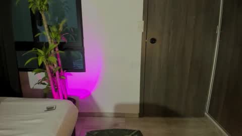 SusieGlass online show from 03-09-26, 04:27