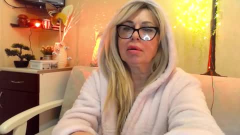 Snapshot of susiexnoreen chatting on 02-02-26, 01:10 SusiexNoreen online show from 02-02-26, 01:10