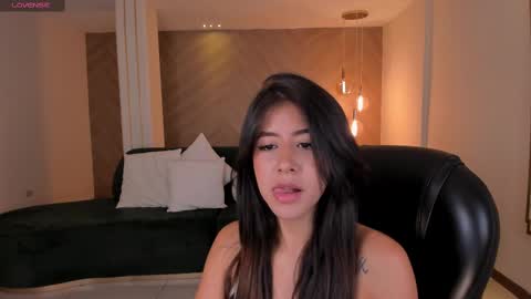 Snapshot of sussanelliot chatting on 02-17-25, 07:42 Sussan online show from 02-17-25, 07:42