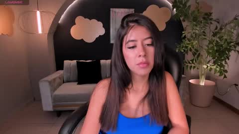 Snapshot of sussanelliot chatting on 02-18-25, 07:30 Sussan online show from 02-18-25, 07:30