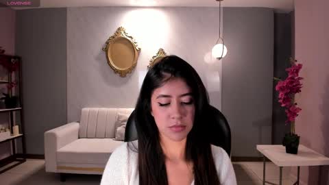 Snapshot of sussanelliot chatting on 02-19-25, 07:16 Sussan online show from 02-19-25, 07:16