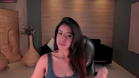 Snapshot of sussanelliot chatting on 02-24-25, 10:47 Sussan online show from 02-24-25, 10:47