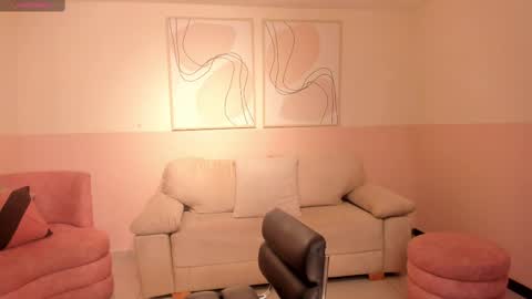 Snapshot of sussanelliot chatting on 02-26-25, 05:17 Sussan online show from 02-26-25, 05:17