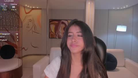 Snapshot of sussanelliot chatting on 03-12-25, 10:17 Sussan online show from 03-12-25, 10:17