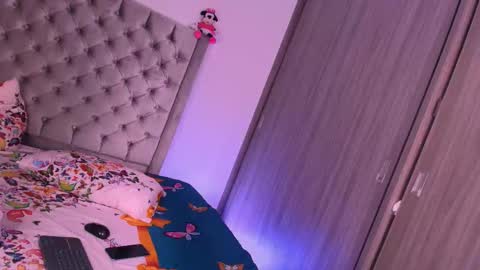 Snapshot of sussidream chatting on 02-06-26, 05:16 Andrea online show from 02-06-26, 05:16