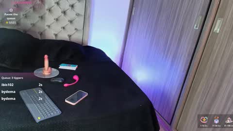 Snapshot of sussidream chatting on 02-10-26, 08:57 Andrea online show from 02-10-26, 08:57