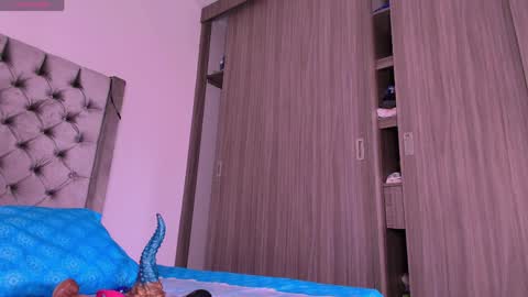 Snapshot of sussidream chatting on 04-01-26, 10:18 Andrea online show from 04-01-26, 10:18