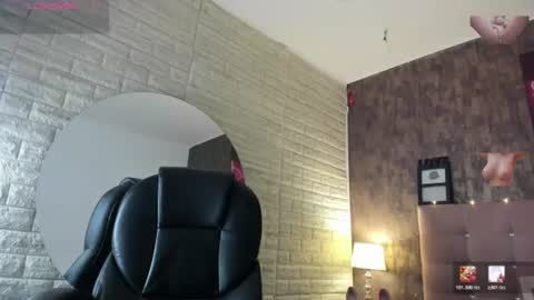 Snapshot of sussy__stone chatting on 06-25-26, 12:09 online show from 06-25-26, 12:09