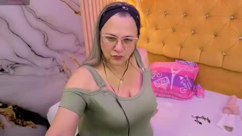 Sussy  online show from 02-05-26, 02:05