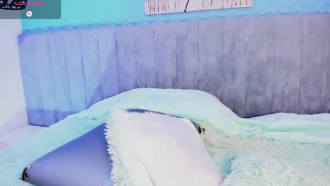 sussy_sweet4u online show from 07-28-26, 02:13