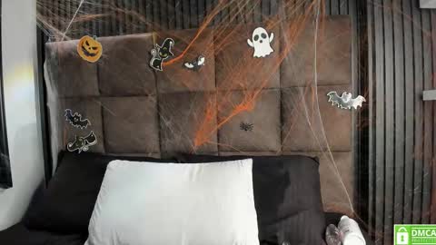 sussy_vixen online show from 10-24-25, 07:43