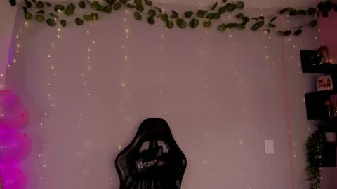 Snapshot of sussyprice chatting on 02-26-26, 09:03 Sussy online show from 02-26-26, 09:03