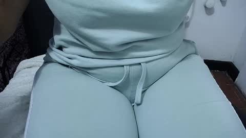 Snapshot of susy_perverttt chatting on 05-25-26, 02:12 susy_perverttt online show from 05-25-26, 02:12