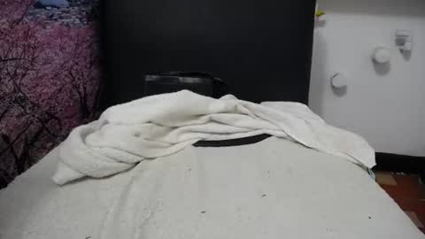 Snapshot of susy_perverttt chatting on 06-10-26, 02:05 susy_perverttt online show from 06-10-26, 02:05