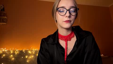 Jessica online show from 10-11-25, 04:16