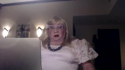 My name is Sissy or more fully Suzanna Aprilia Maria Mariquita Catarina Chinita Banci. Soy una puta - que chimba ladybug online show from 02-14-25, 05:14