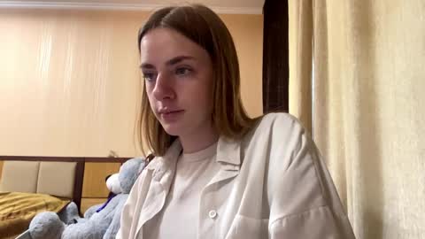 Snapshot of suzannetigerino chatting on 06-07-26, 07:34 Emila online show from 06-07-26, 07:34