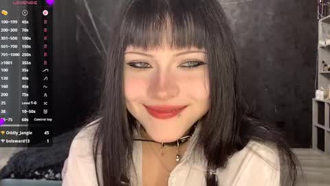 EmilySuonn online show from 05-15-26, 05:47