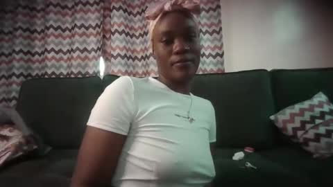 Wildpeachy online show from 11-04-25, 10:47