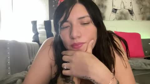 Snapshot of suzyishellawet chatting on 01-16-26, 06:50 Suzy online show from 01-16-26, 06:50