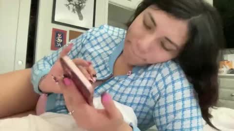 Snapshot of suzyishellawet chatting on 01-31-26, 07:11 Suzy online show from 01-31-26, 07:11