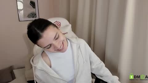 Suzy  next stream  Thursday Friday Saturday online show from 01-17-25, 01:47