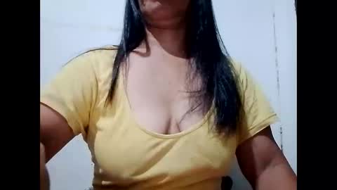 Snapshot of suzzie_hot chatting on 01-04-25, 08:59 suzzie_hot online show from 01-04-25, 08:59