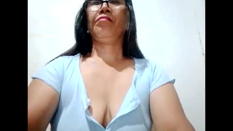 Snapshot of suzzie_hot chatting on 01-07-25, 08:21 suzzie_hot online show from 01-07-25, 08:21
