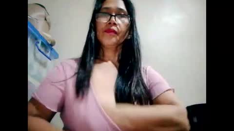 Snapshot of suzzie_hot chatting on 01-11-25, 10:40 suzzie_hot online show from 01-11-25, 10:40