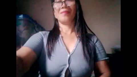 Snapshot of suzzie_hot chatting on 01-12-25, 09:19 suzzie_hot online show from 01-12-25, 09:19