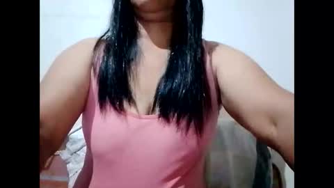 Snapshot of suzzie_hot chatting on 01-12-25, 07:42 suzzie_hot online show from 01-12-25, 07:42