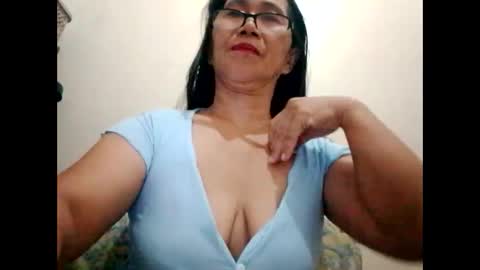Snapshot of suzzie_hot chatting on 02-15-25, 08:11 suzzie_hot online show from 02-15-25, 08:11