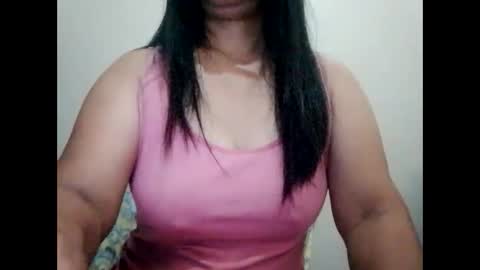 Snapshot of suzzie_hot chatting on 02-18-25, 07:30 suzzie_hot online show from 02-18-25, 07:30