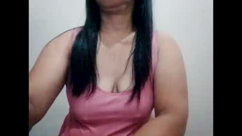 Snapshot of suzzie_hot chatting on 02-21-25, 12:17 suzzie_hot online show from 02-21-25, 12:17