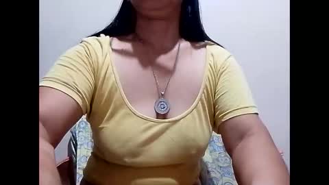 Snapshot of suzzie_hot chatting on 03-08-25, 09:40 suzzie_hot online show from 03-08-25, 09:40