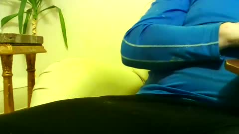 Snapshot of sven_eber chatting on 01-06-25, 08:50 Peter online show from 01-06-25, 08:50