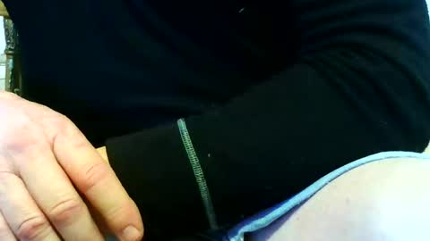 Snapshot of sven_eber chatting on 02-03-25, 07:00 Peter online show from 02-03-25, 07:00