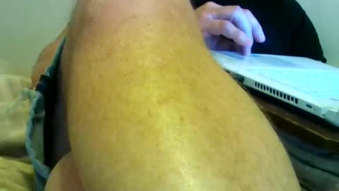 Snapshot of sven_eber chatting on 09-27-25, 05:51 Peter online show from 09-27-25, 05:51