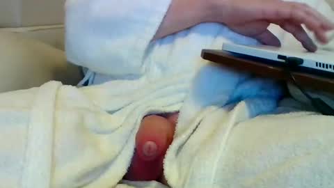 Snapshot of sven_eber chatting on 10-30-25, 07:36 Peter online show from 10-30-25, 07:36