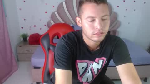 Snapshot of sven_fox723 chatting on 03-13-26, 11:39 Sven online show from 03-13-26, 11:39