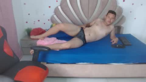 Snapshot of sven_fox723 chatting on 03-15-26, 12:44 Sven online show from 03-15-26, 12:44