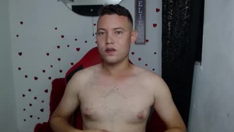 Snapshot of sven_fox723 chatting on 03-24-26, 12:21 Sven online show from 03-24-26, 12:21