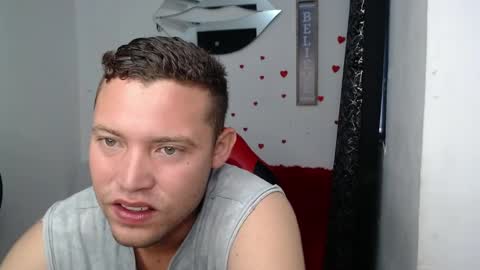 Snapshot of sven_fox723 chatting on 04-07-26, 11:54 Sven online show from 04-07-26, 11:54