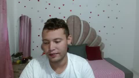 Snapshot of sven_fox723 chatting on 06-16-26, 01:36 Sven online show from 06-16-26, 01:36