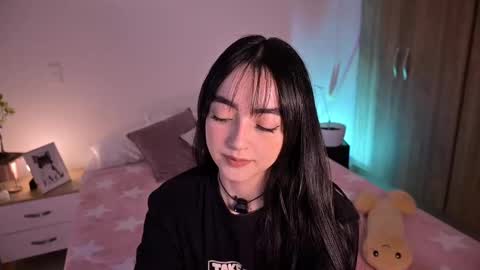 Snapshot of sw_sofi chatting on 09-23-25, 02:36 Sofis schedule 10pm until 4am GMT-5 online show from 09-23-25, 02:36