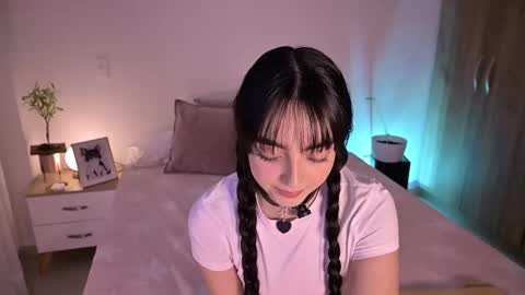 Snapshot of sw_sofi chatting on 09-26-25, 01:20 Sofis schedule 10pm until 4am GMT-5 online show from 09-26-25, 01:20