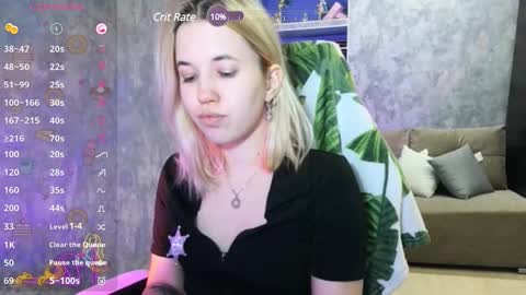 Snapshot of sweeet_bee chatting on 12-12-24, 01:53 Melisa online show from 12-12-24, 01:53